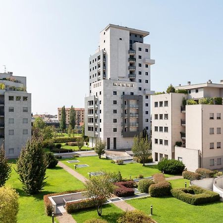Tortona-Design District, Splendido Appartamento Con Garage Privato Milan Bagian luar foto