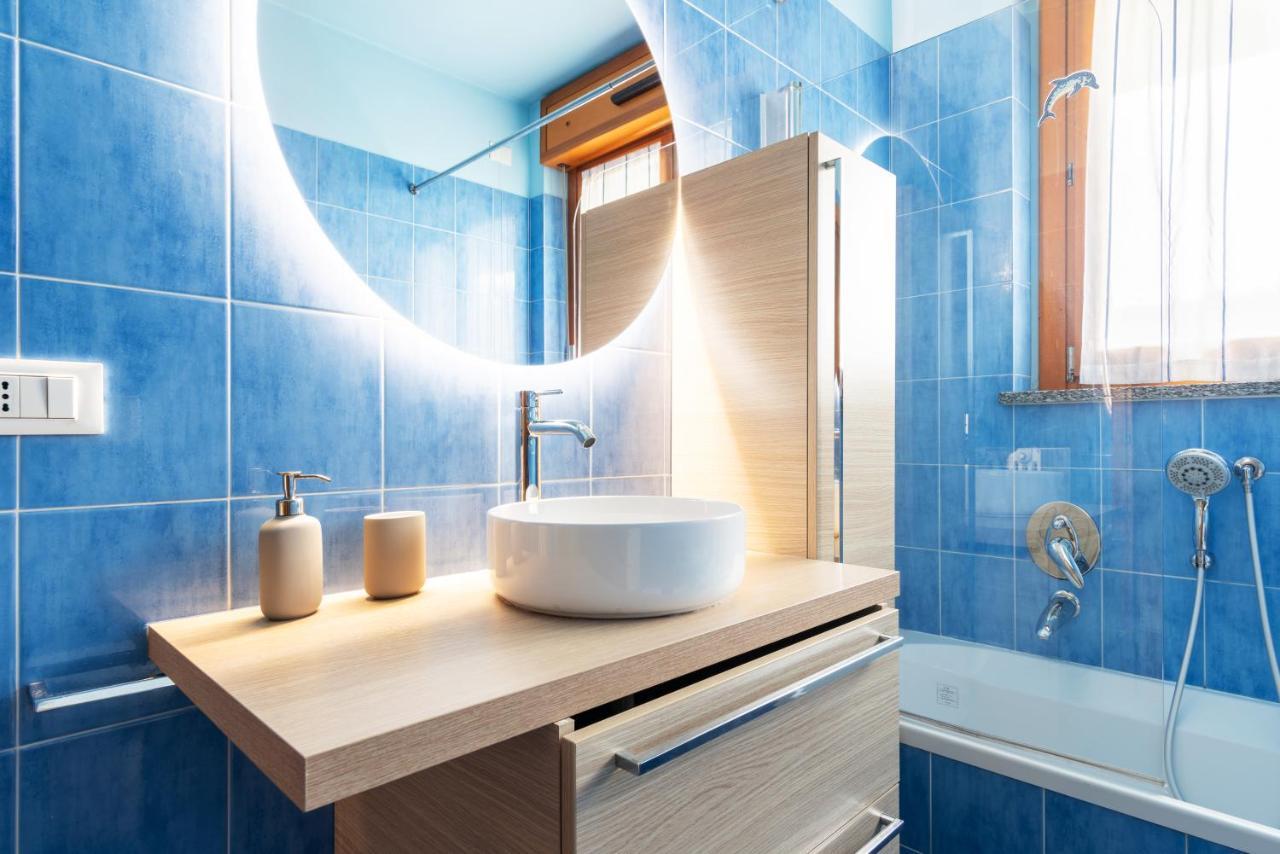 Tortona-Design District, Splendido Appartamento Con Garage Privato Milan Bagian luar foto