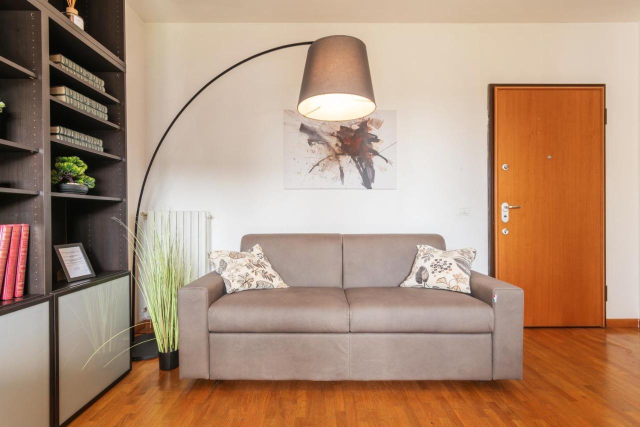 Tortona-Design District, Splendido Appartamento Con Garage Privato Milan Bagian luar foto