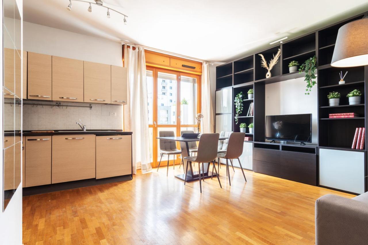 Tortona-Design District, Splendido Appartamento Con Garage Privato Milan Bagian luar foto